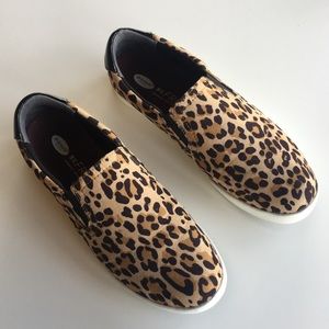 Dr. Scholl’s Leopard Sneakers. Women’s Size 9.